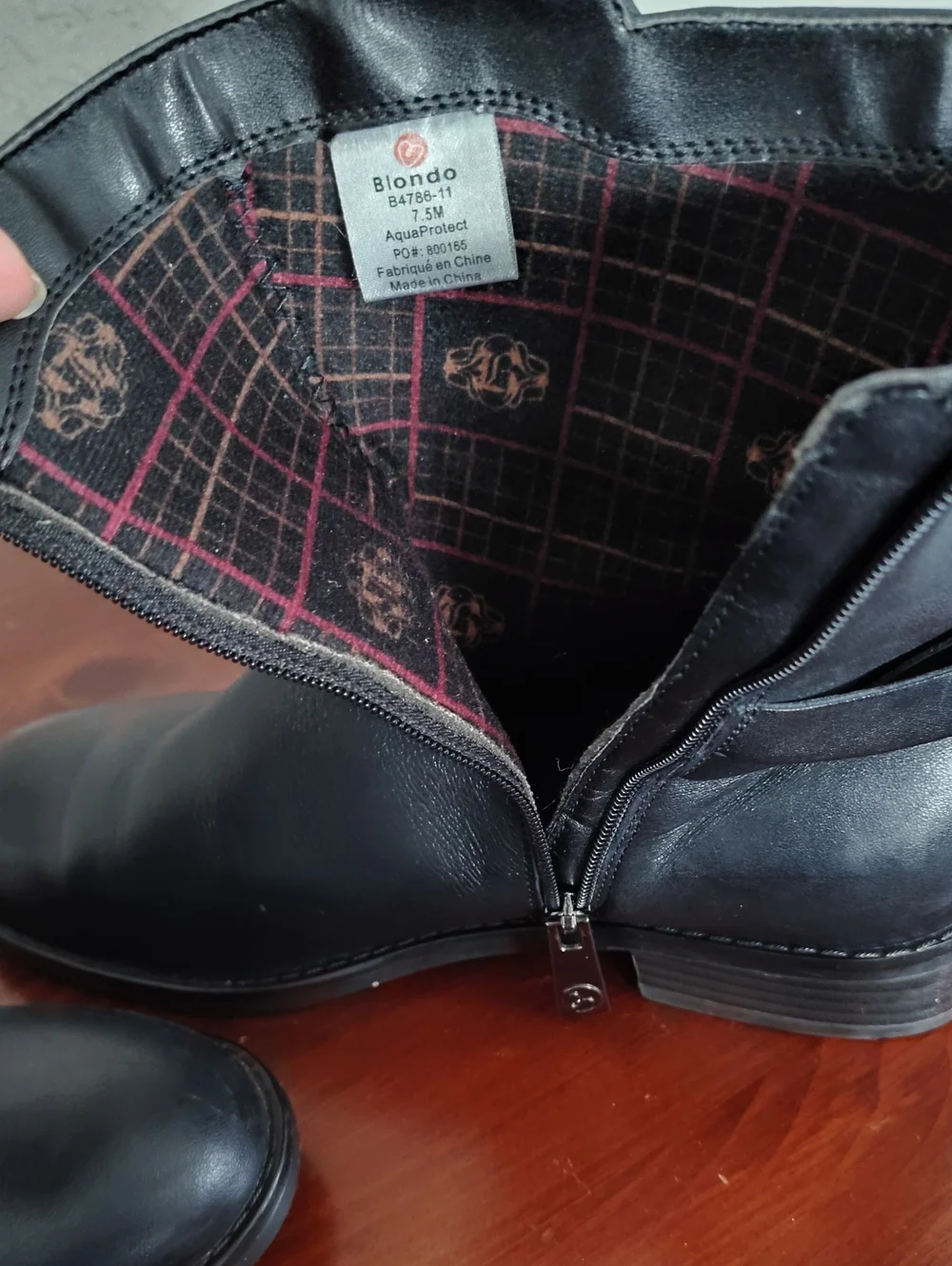 Blondo Black Chelsea Boots 7.5